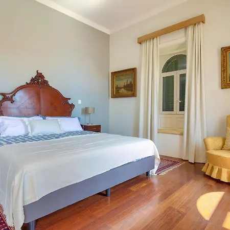 Ferienhaus Fuer 8 Personen In So Martinho, Madeira Und Umgebung * Funchal (Madeira)