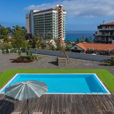 Ferienhaus Fuer 8 Personen In So Martinho, Madeira Und Umgebung * Funchal (Madeira)